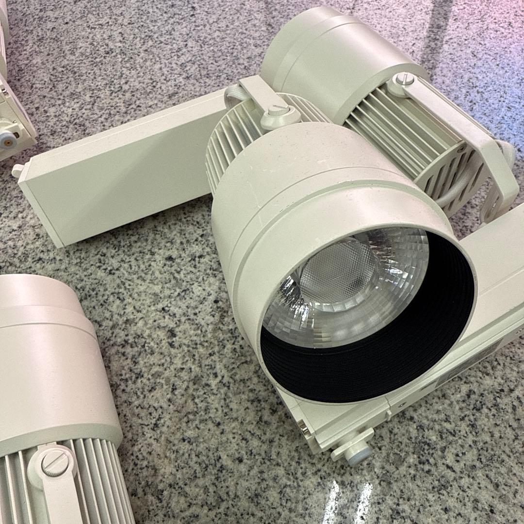 ★ ユニティ ホワイト スポットライト 8個セット USL-5344WW-40