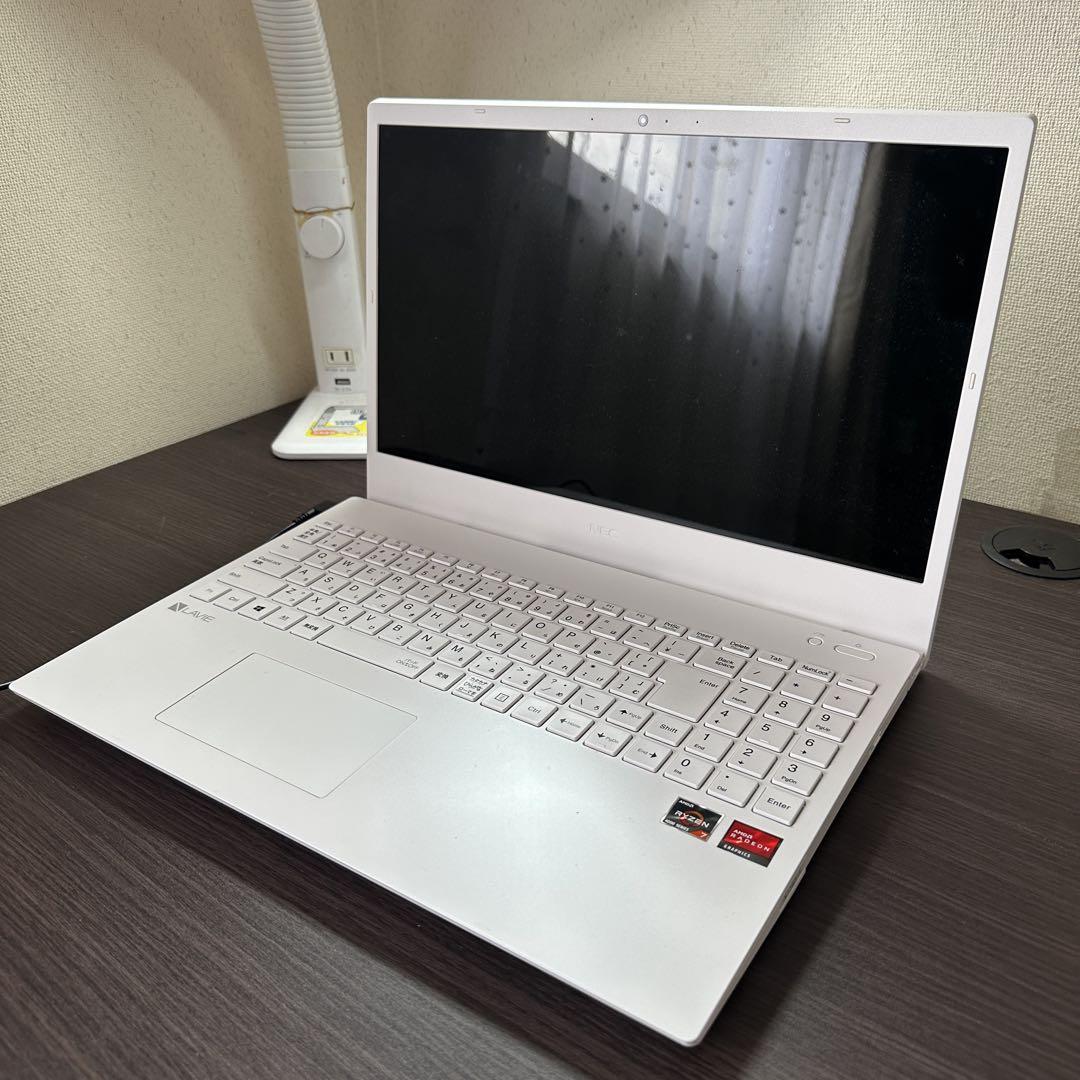 ［未使用に近い］NEC LAVIE N1565/AAW PC-N1565AAW