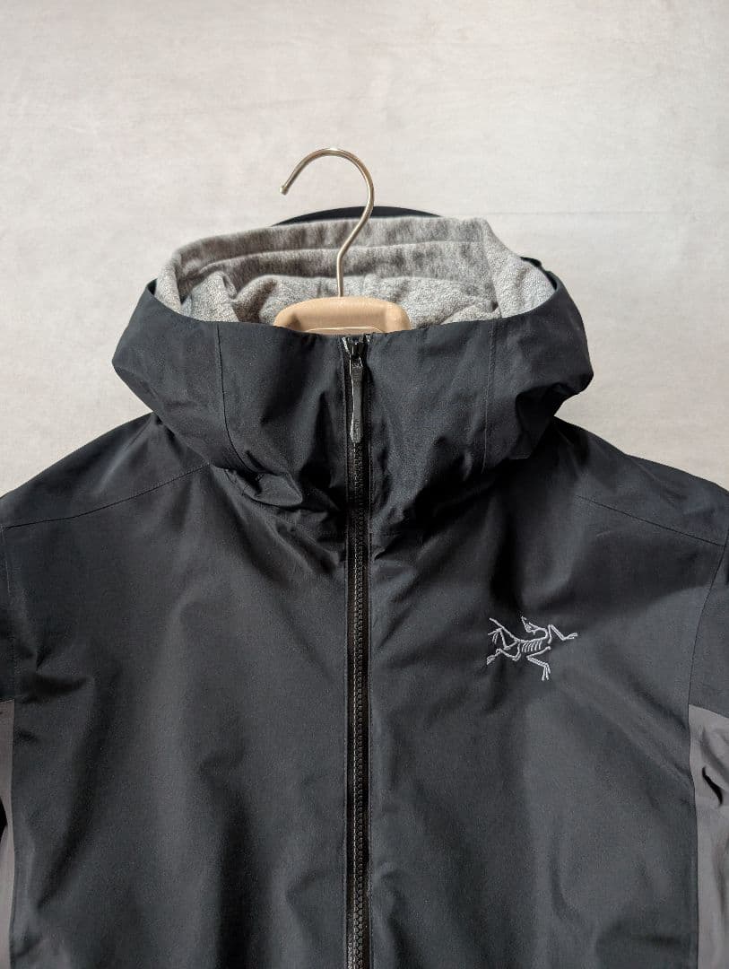 ソラノインサレーデッドフーディー SS