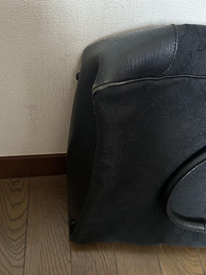 Gucci ブラックキャンバスバッグ
