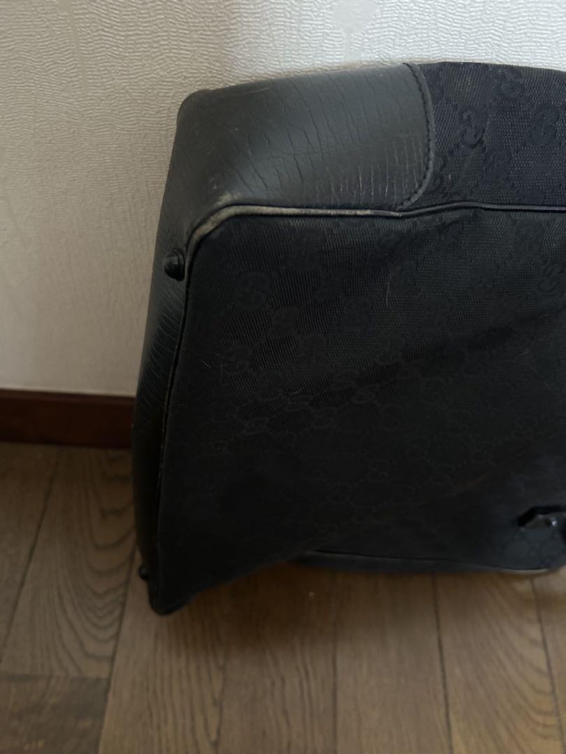 Gucci ブラックキャンバスバッグ