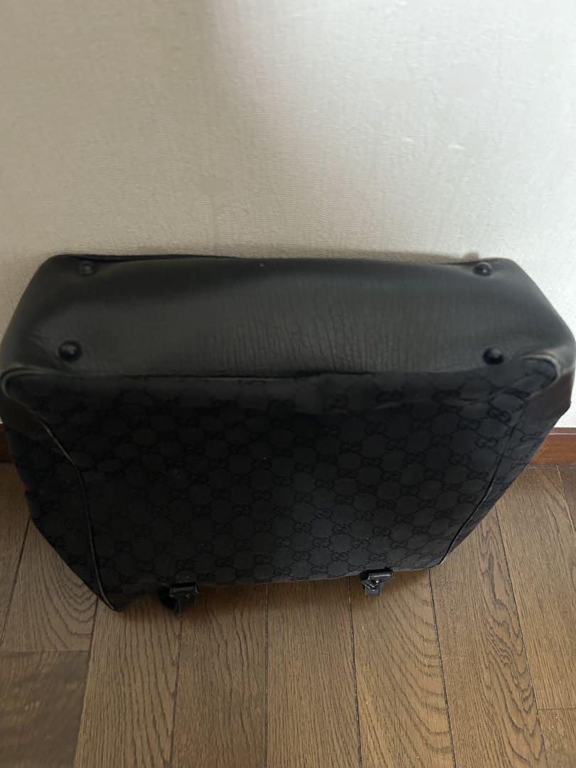 Gucci ブラックキャンバスバッグ