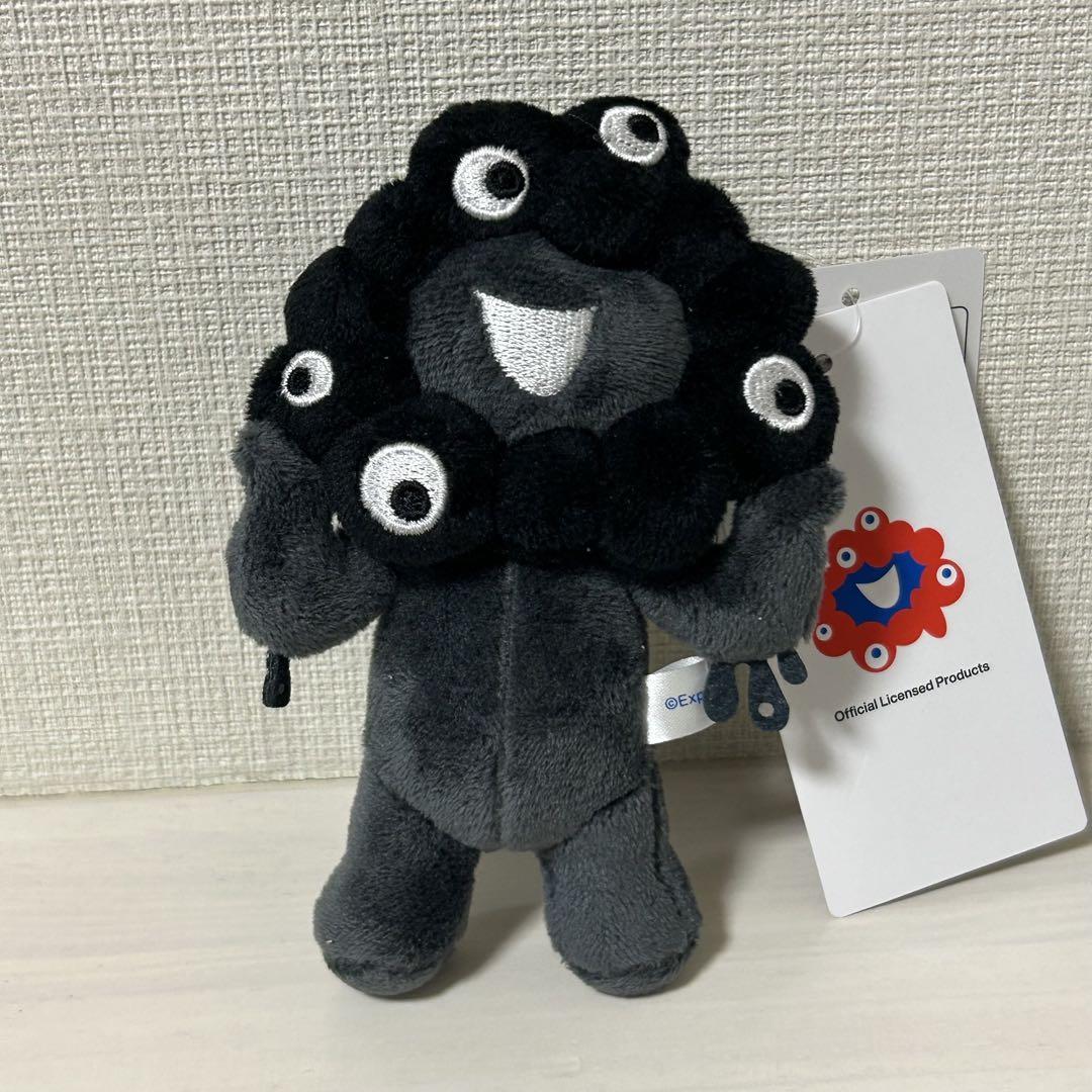 【立ち】新品 大阪万博 ミャクミャク 黒　カラビナ付きマスコット　ブラック