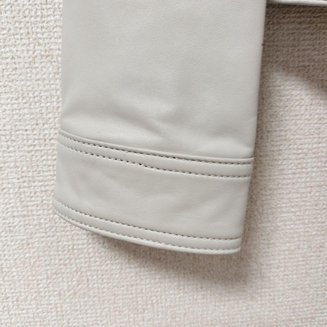 【美品　未使用】取外し可能なファー襟付羊革レザージャケット　サイズ:S〜M