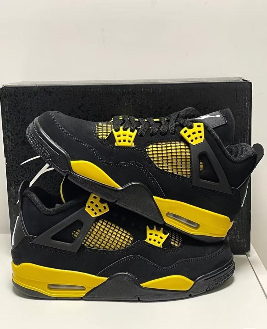 AIR JORDAN 4 RETRO THUNDER イエロー