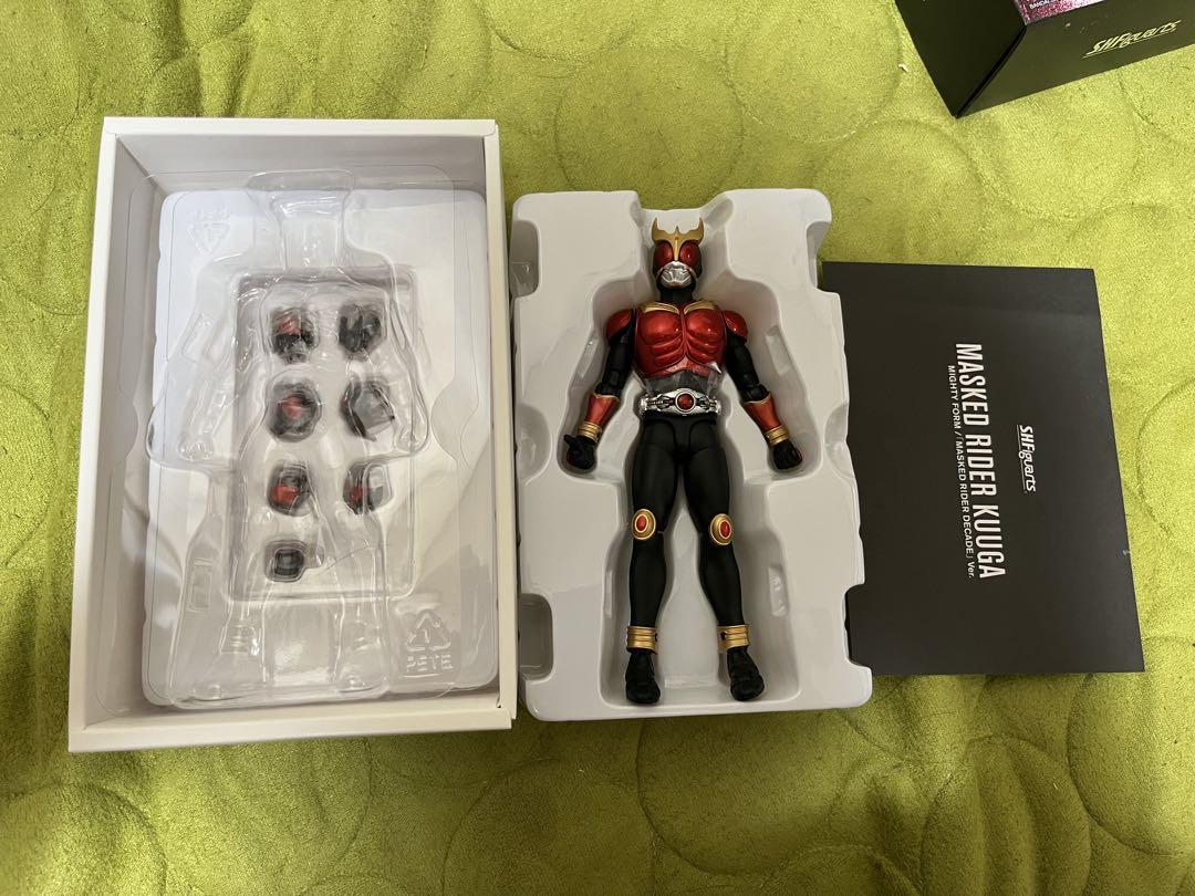 S.H.フィギュアーツ 仮面ライダークウガ (真骨彫製法) ディケイドバージョン