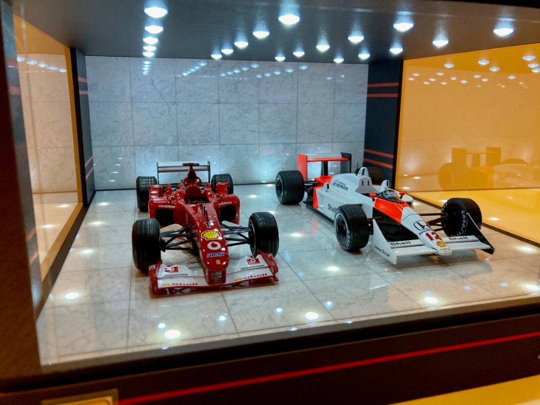 1/18展示2台可・WHマーブル・ディスプレーBOX / LED40灯・ジオラマ