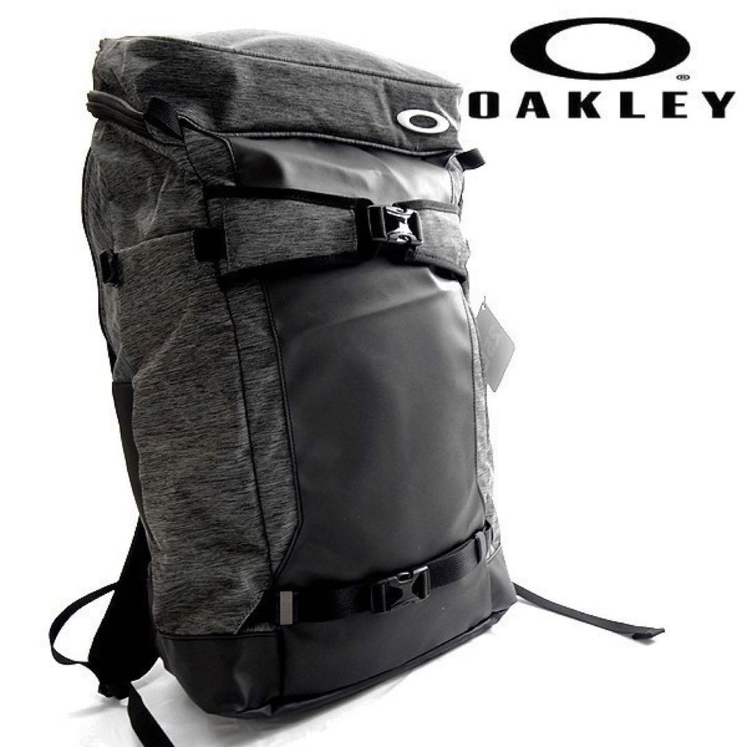 新品 OAKLEY オークリー／25L スクエア型バックパック リュック グレー