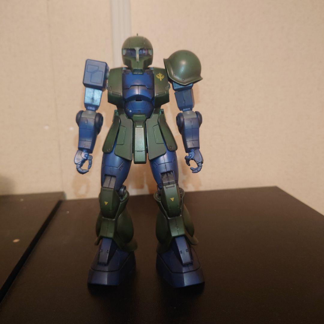 マスターグレード　ガンプラ　ザク三兄弟？