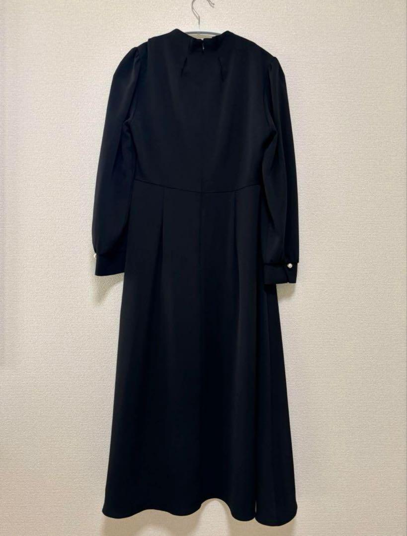 【新品・未使用・タグなし】niana タックパールワンピース