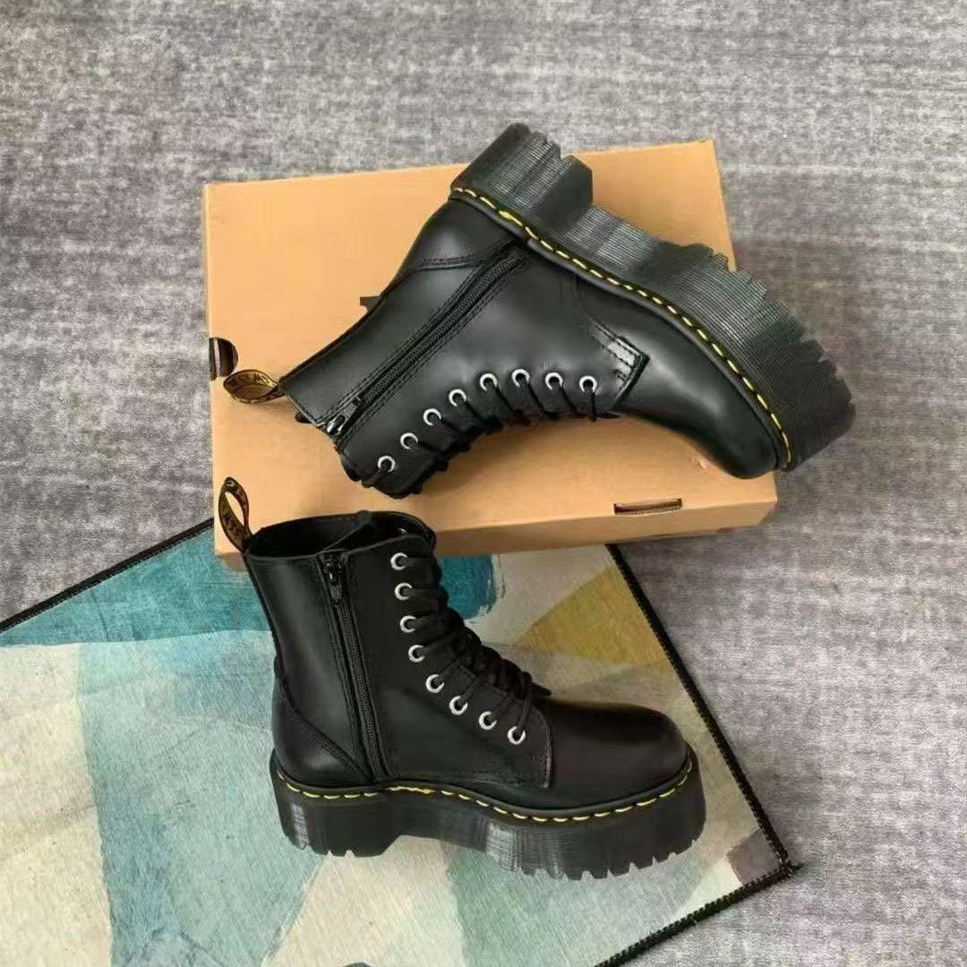 新品、未使用 Dr.Martens ドクターマーチン JADON 8ホールブーツ