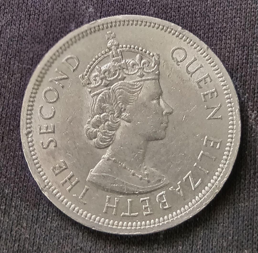イギリス エリザベス女王旧貨幣 & 香港 1960年 1ドル - メルカリ