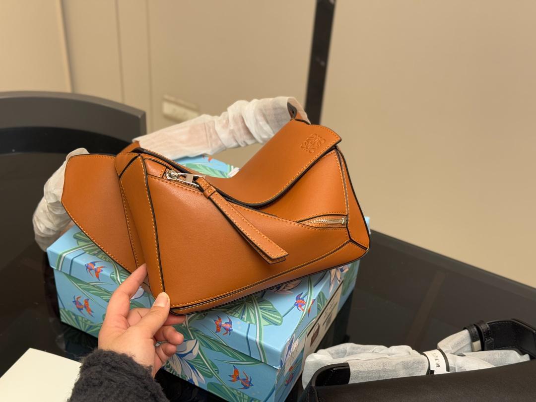 LOEWE パズルバッグ　ロエベ