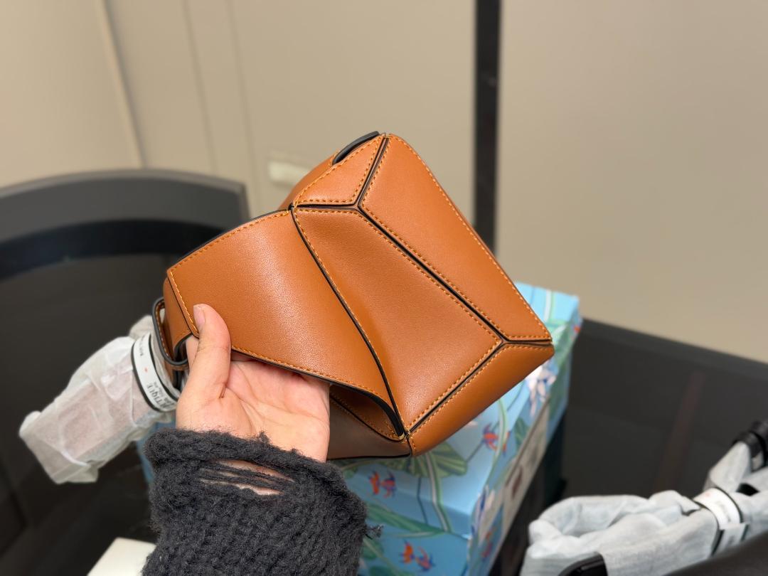 LOEWE パズルバッグ　ロエベ