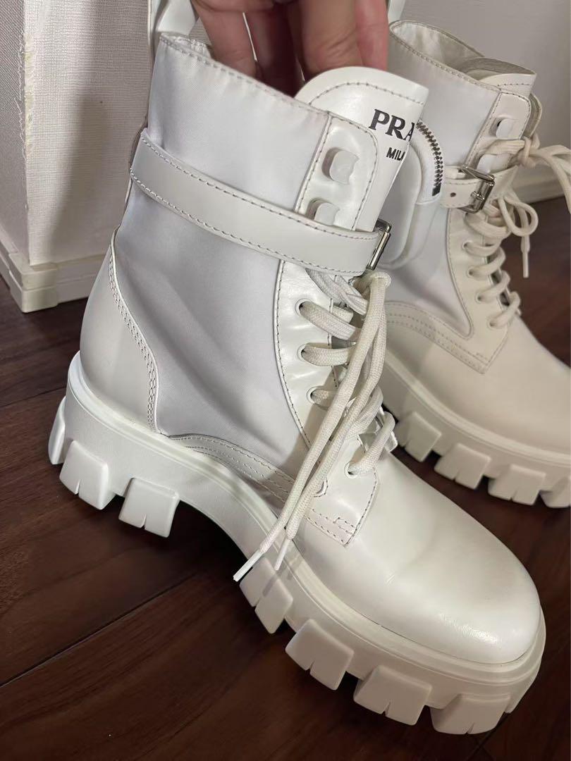 【タイムセール】PRADAモノリス ポーチ付きレザーRe-Nylonブーツ白 タイムセール】PRADAモノリス ポーチ付きレザーRe-Nylonブーツ白