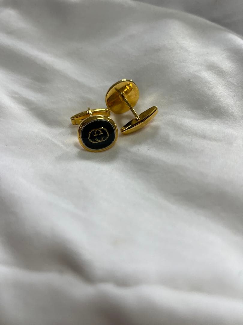 GUCCI ゴールド ブラック ロゴ カフリンクス