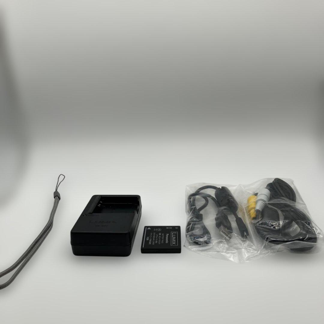 【完動品】美品　Panasonic LUMIX DMC-FH5 シルバー