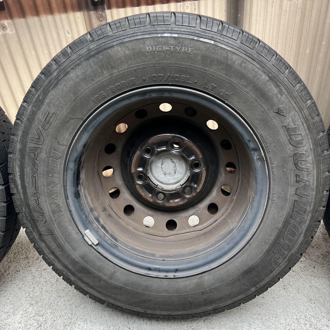 送料込み　ハイエース　純正タイヤホイール　19年22週目　15インチ