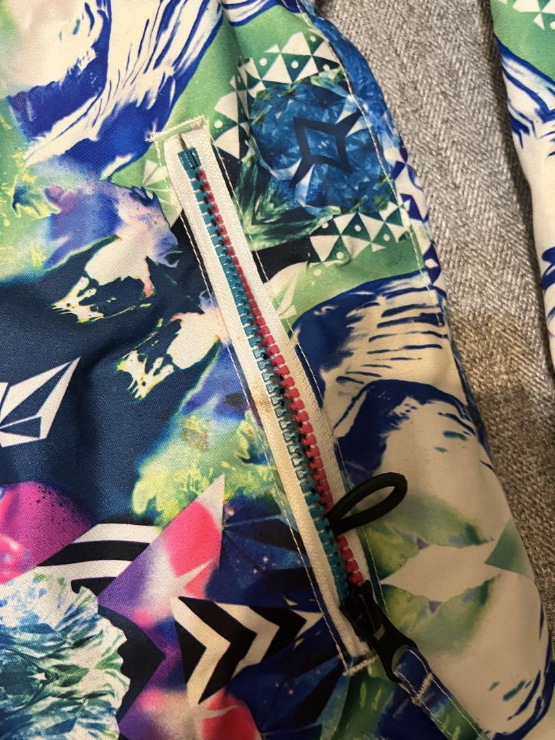 Volcom スノーボードウェアセット（ジャケット・パンツ）