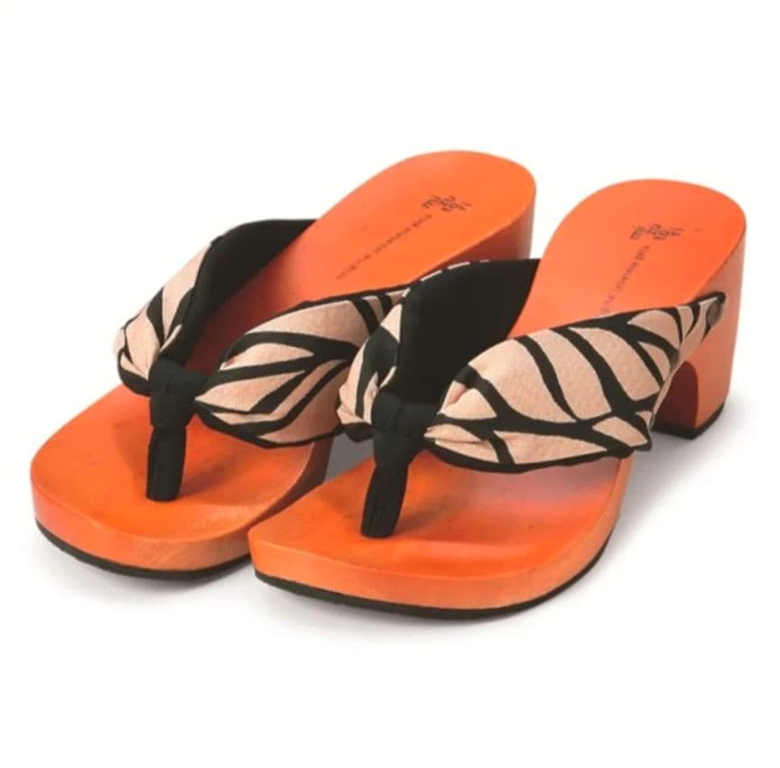 mizutori（ミズトリ） KC-18A リーフ柄 ベージュ×黒 ヒール下駄