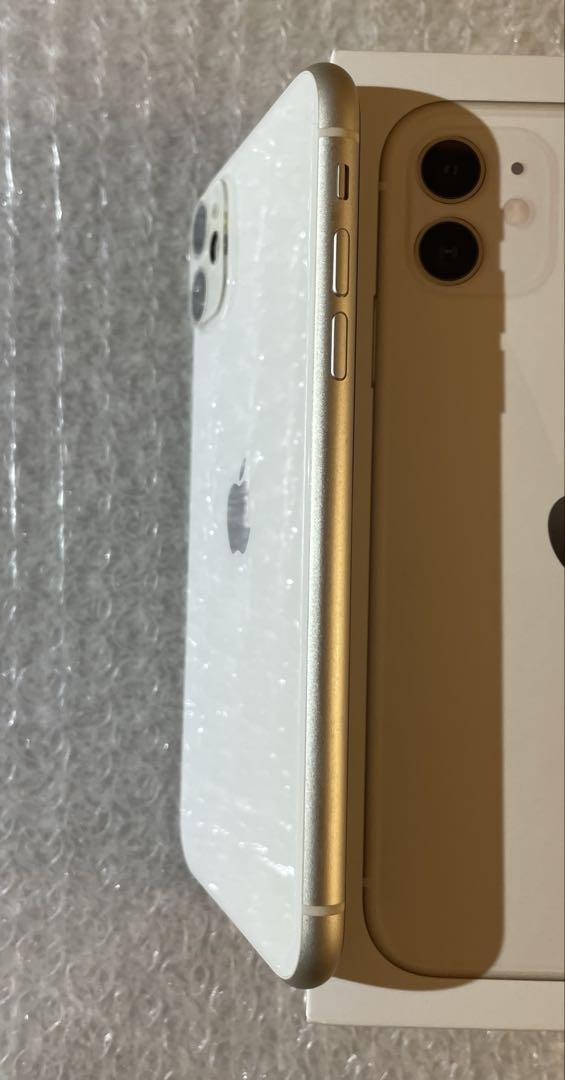 Apple iPhone 11 ホワイト 本体 + 箱 s-l400.jpg