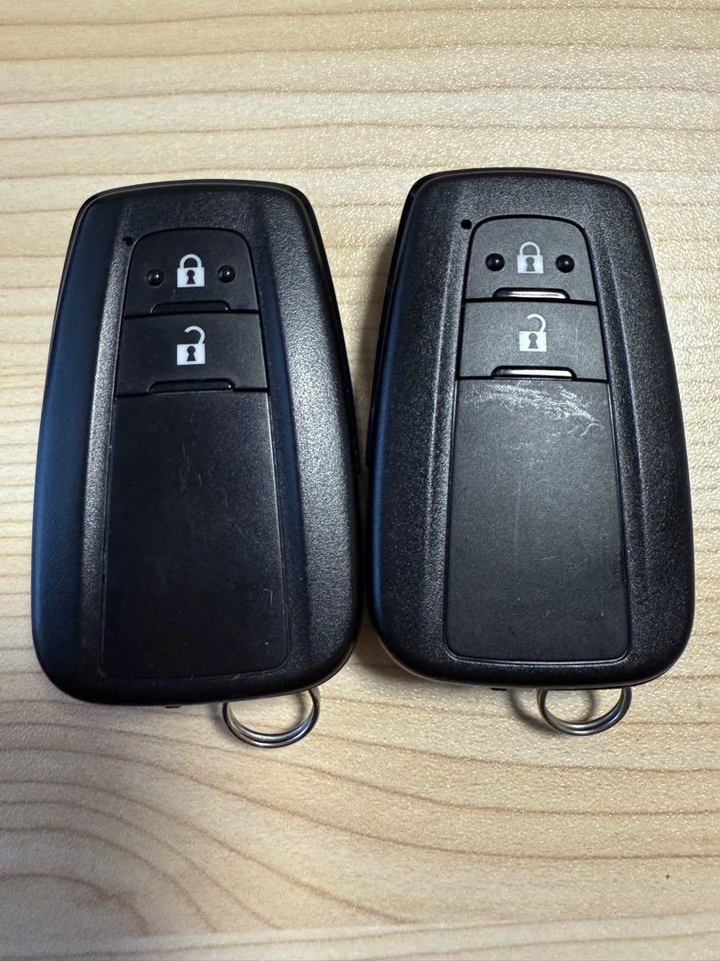 トヨタ純正 プリウス スマートキー (2つボタン) 2個 送料込み