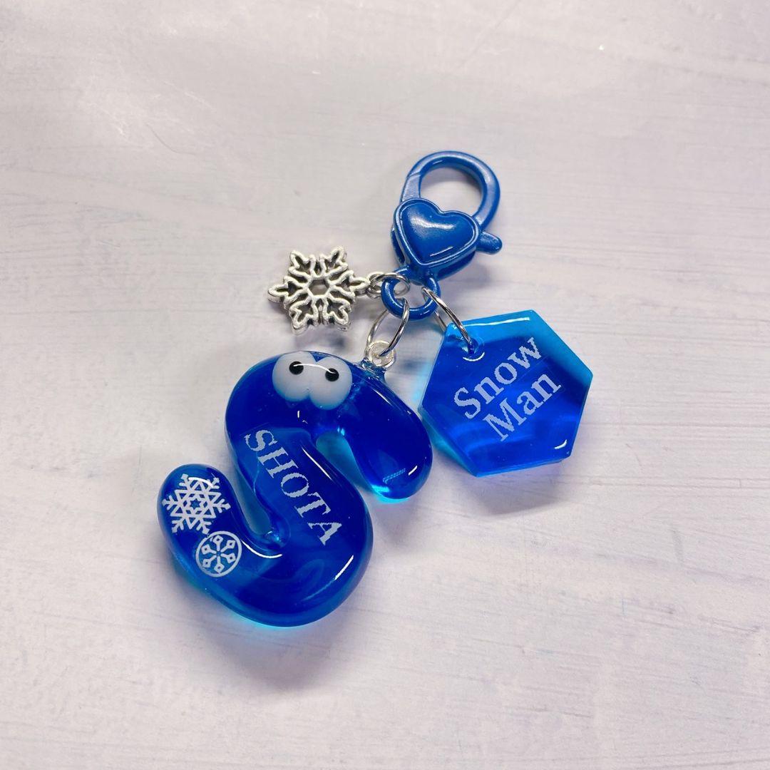 イニシャル キーホルダー snowman 青 ブルー チャーム 推し活