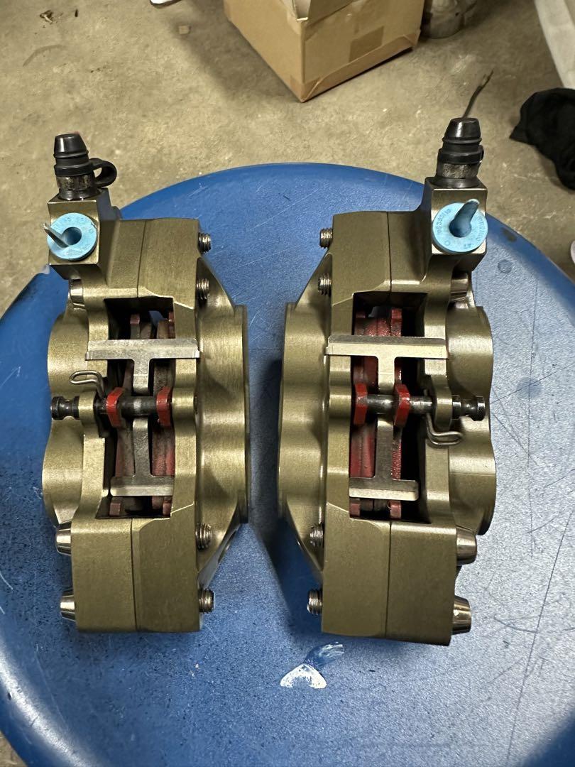 ブレンボ　CNC レーシング　キャリパー　40mm