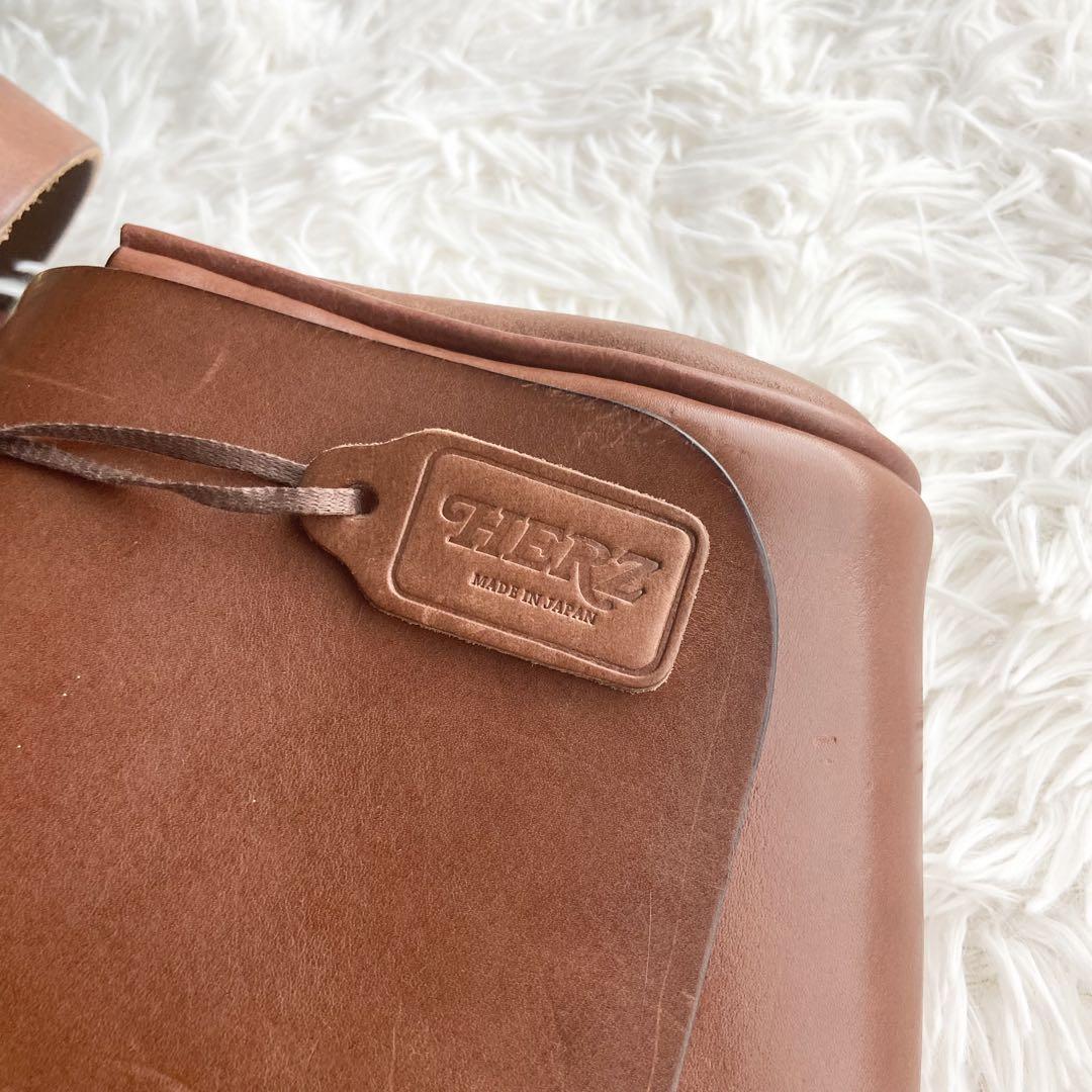 美品 HERZ ヘルツ 棒屋根 ショルダーバッグ フラップ 2way レザー 茶 美品 HERZ ヘルツ 棒屋根 ショルダーバッグ フラップ 2way