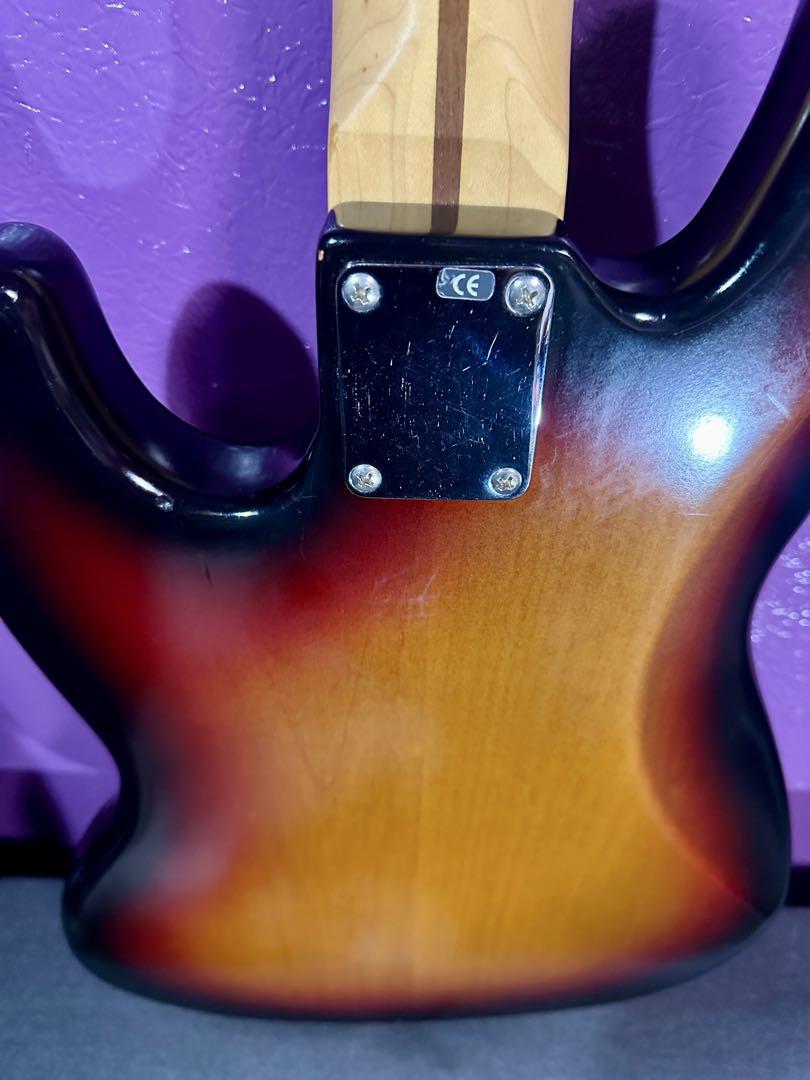 ベース Fender Jazz Bass USA