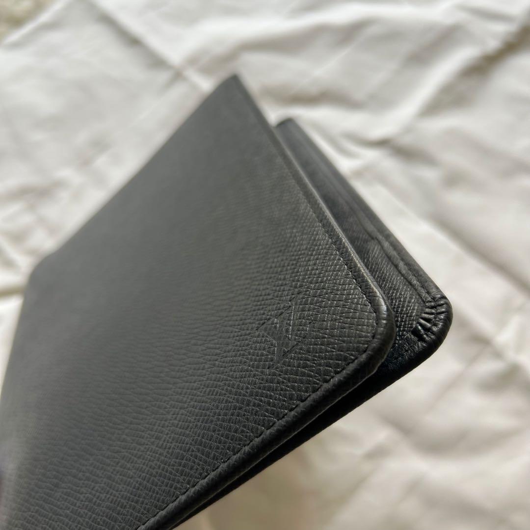 VUITTON