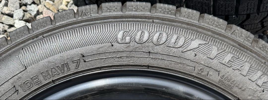 〔送料込〕ホイール付スタッドレスタイヤ155/65/R14
