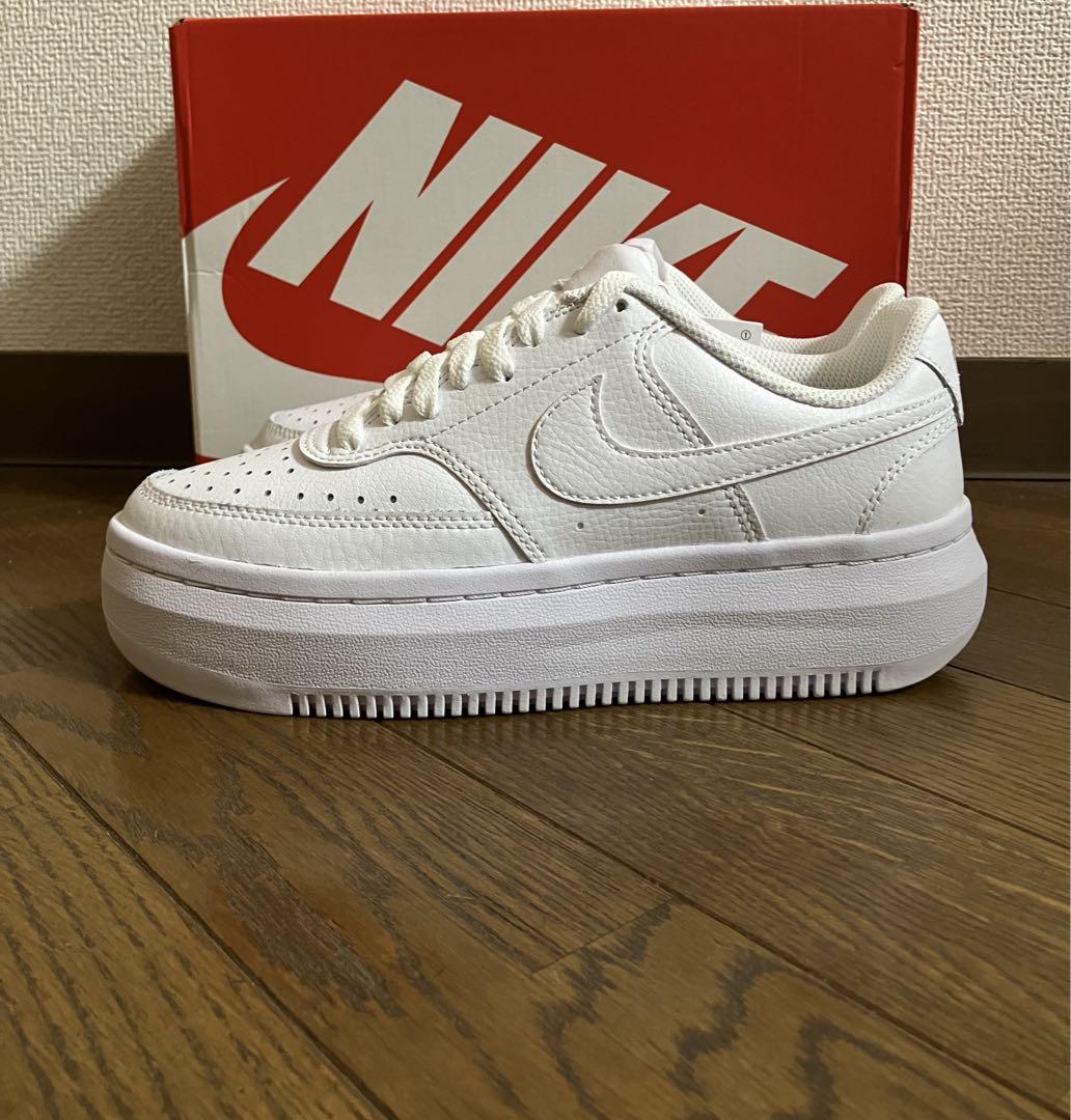 24.5cm ナイキ コートビジョン アルタ ホワイトカラー 厚底