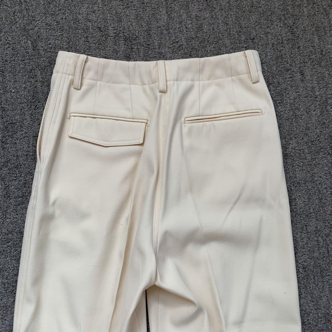 【極美品】BACCA 定価2.6万　ウールレーヨンツイルトラウザーズ　アイボリー