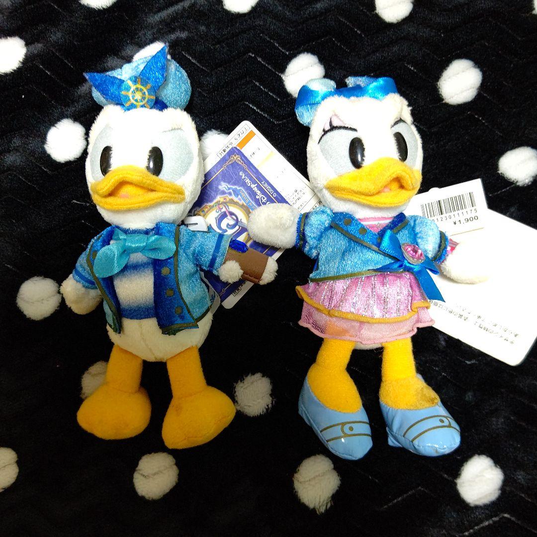 ディズニーシー ドナルド デイジー ぬいぐるみバッジ ぬいば 15周年 メルカリ ディズニーシー ドナルド デイジー ぬいぐるみバッジ ぬいば 15周年 メルカリ