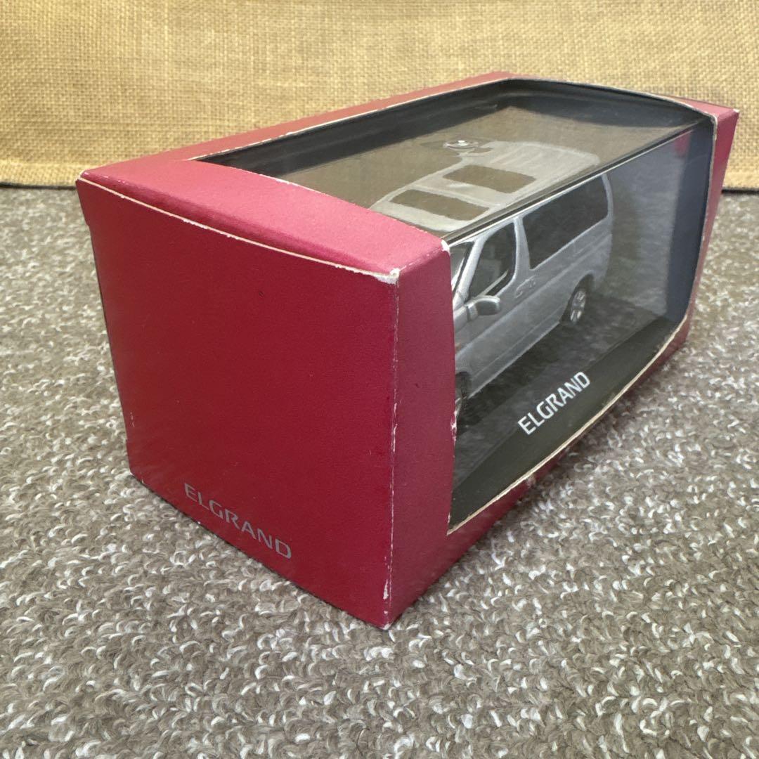 Nissan Elgrand 1/43 ミニカー シルバー - メルカリ