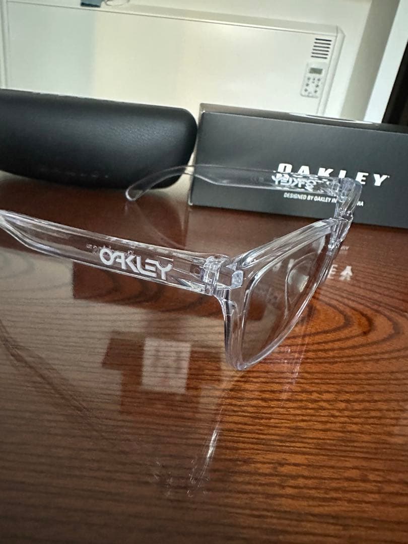 オークリーox8137A-0255サングラスFrogskins オークリーox8137A-0255サングラスFrogskins