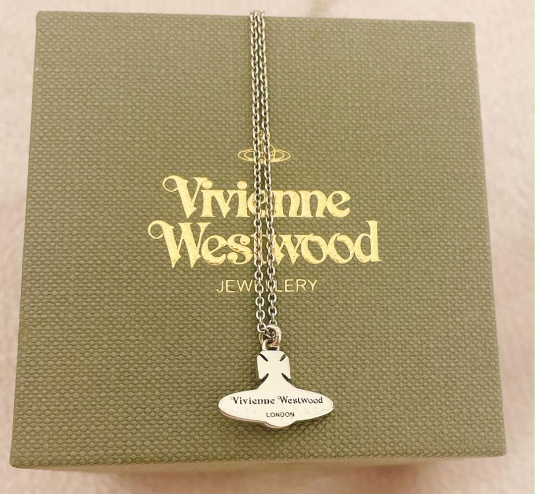 Vivienne Westwood ベッツィーオーブネックレス ピンク