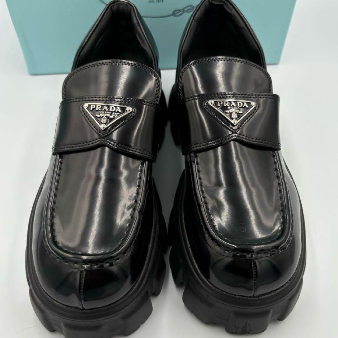 PRADA ブラック プラットフォームローファー