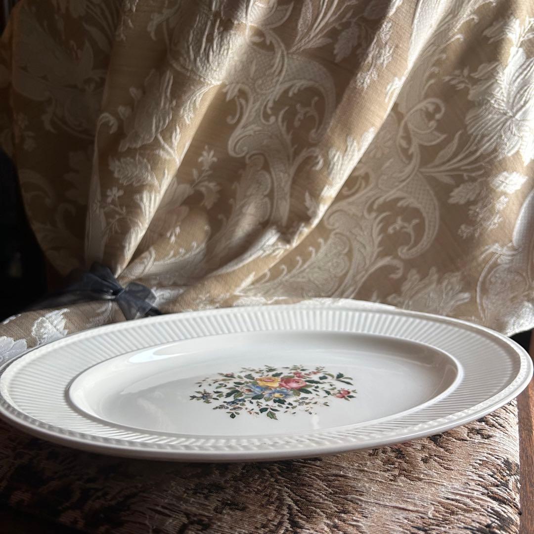 美品 英国製 WEDGWOOD Conway 英国の伝統美が息づく器 2枚 美品 英国製 WEDGWOOD Conway 英国の伝統美が息づく器 2枚