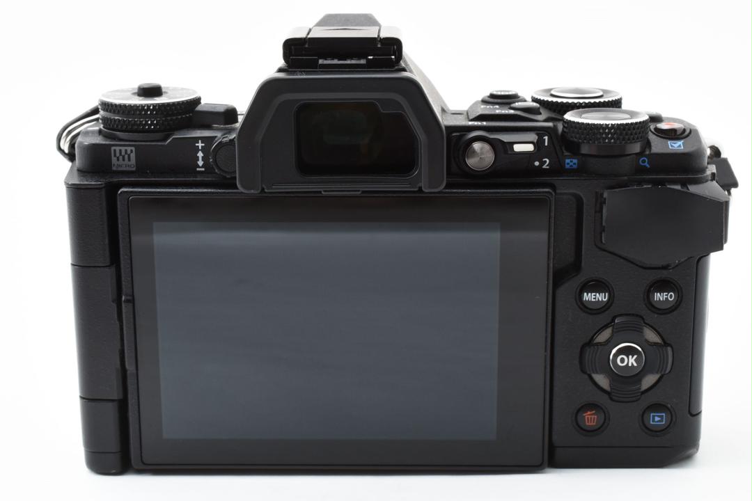 OM-D