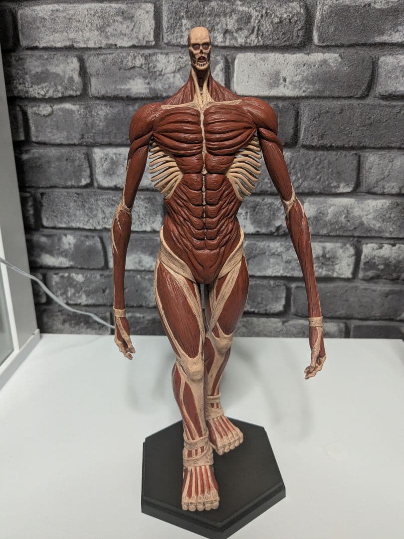 進撃の巨人 POP UP PARADE 超大型巨人 L size　フィギュア