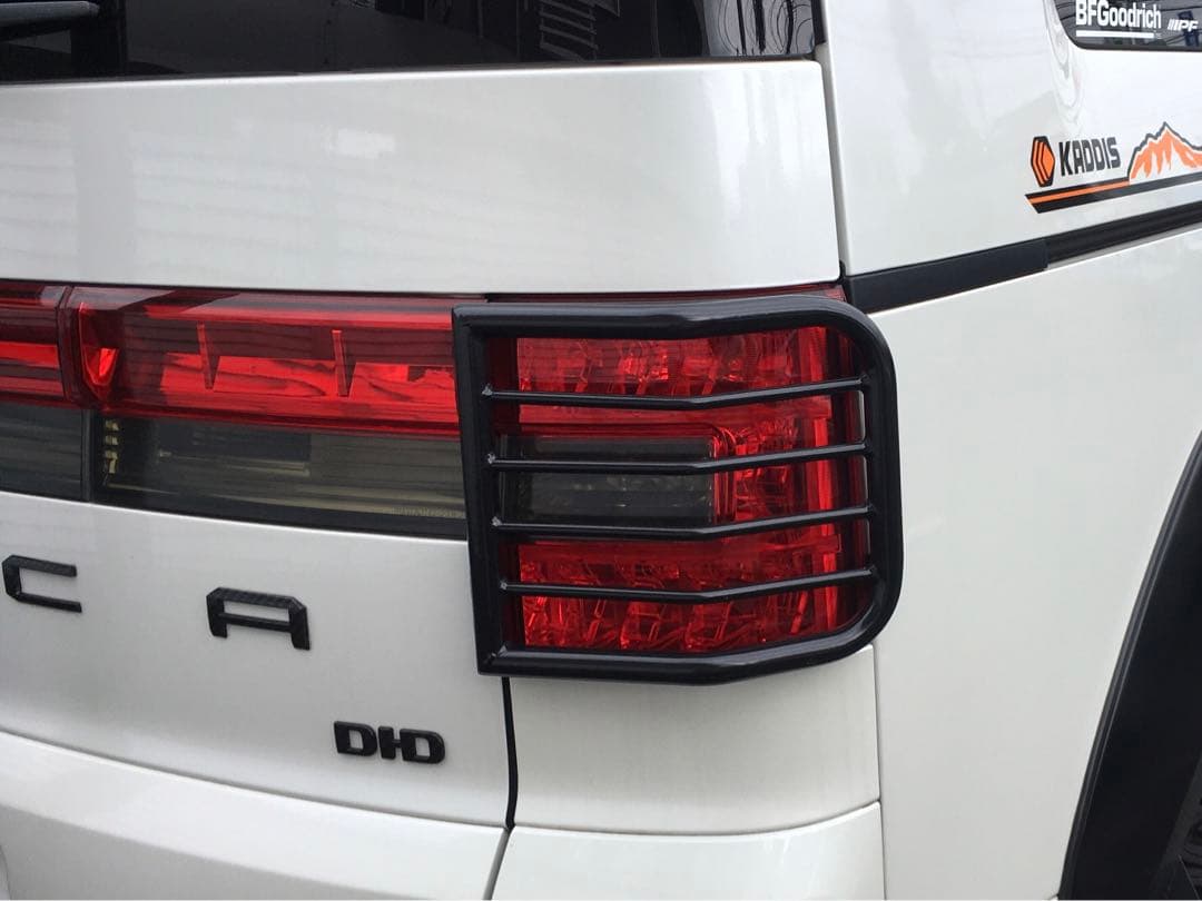 デリカd5 ステンレス テールレンズガード KADDIS ヒカリオート-