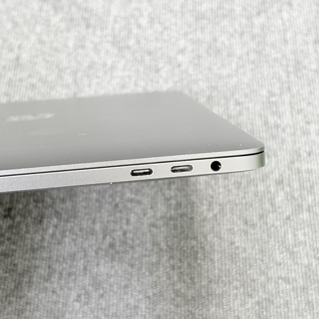 MacBook Pro 2018 13インチCore i7／16GB／256GB Amazon.com: 2018 Apple MacBook Pro with 2.7GHz Intel Core i7