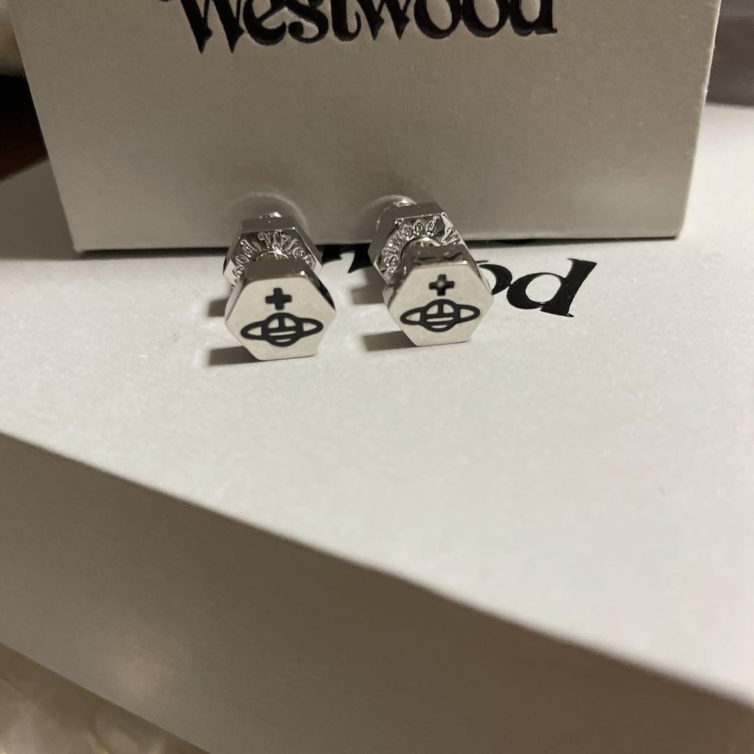 Vivienne Westwood ボルトピアス　片耳