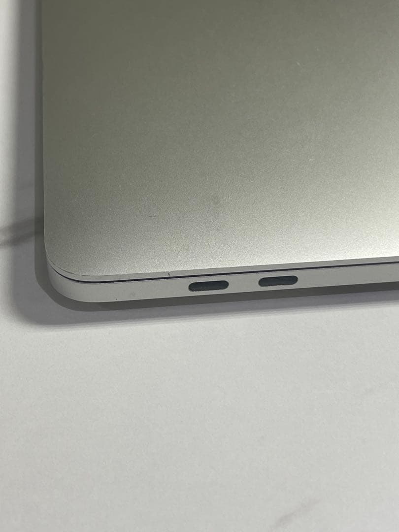 MacBook本体 MacBook Pro 13 i5 8GB 512GB 2017