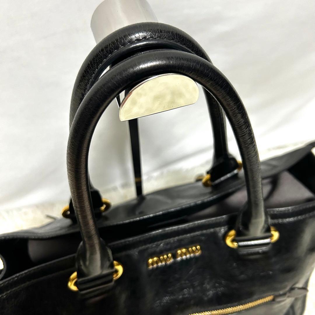 美品 miumiu 牛革 レザー トートバッグ ショルダーバッグ 2way 黒 美品 miumiu 牛革 レザー トートバッグ ショルダーバッグ 2way 黒
