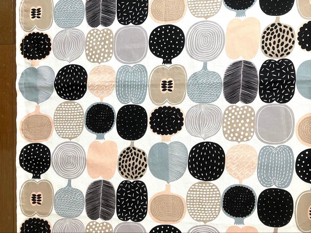 marimekko Kompotti/コンポッティ　生地　170×136