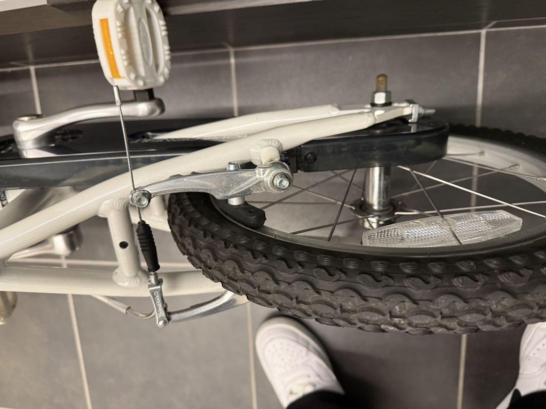 GARNEAU 16インチ
