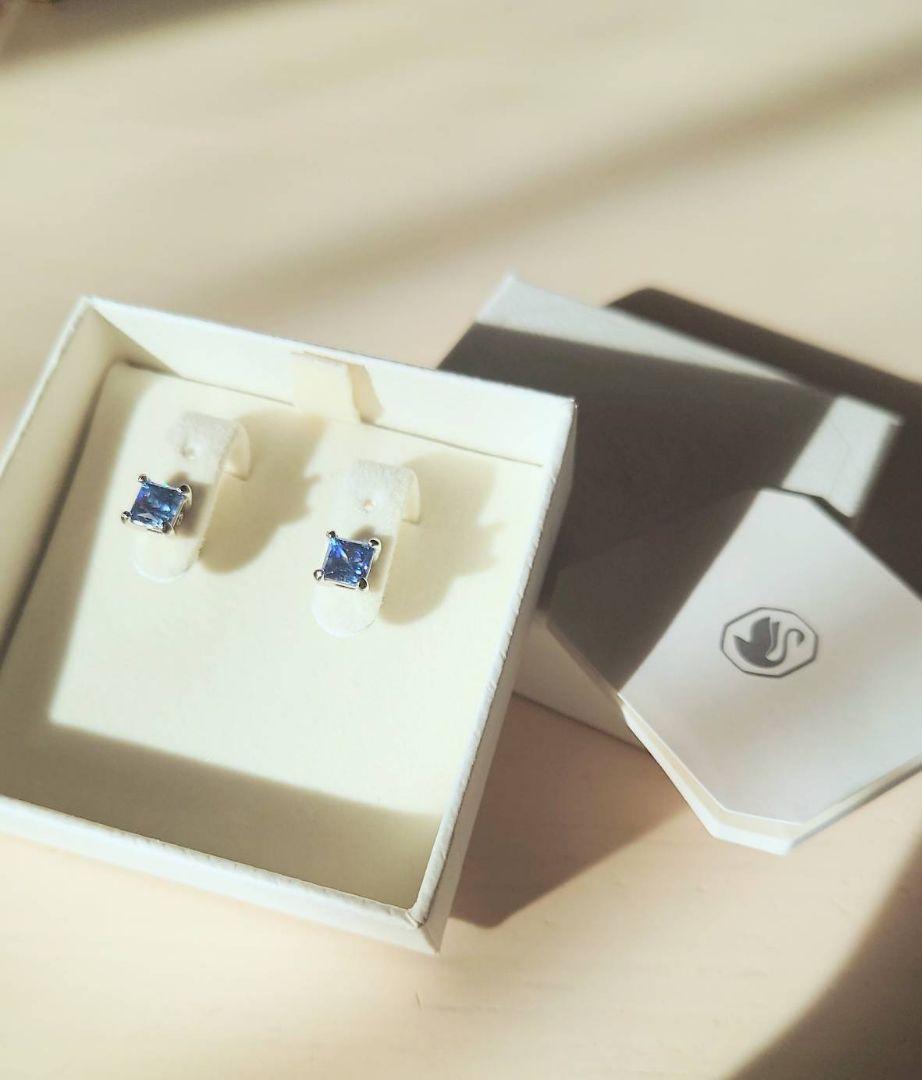 【最終価格】【美品】SWAROVSKI ブルー スタッドピアス スクエアピアス